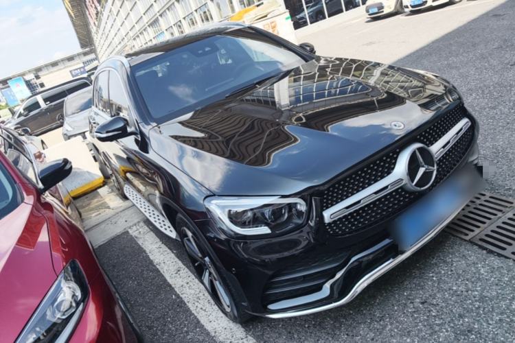 Used Mercedes-Benz GLC 2020 Facelifted GLC 300 L 4MATIC Luxury Edition Front Right 45 Deg