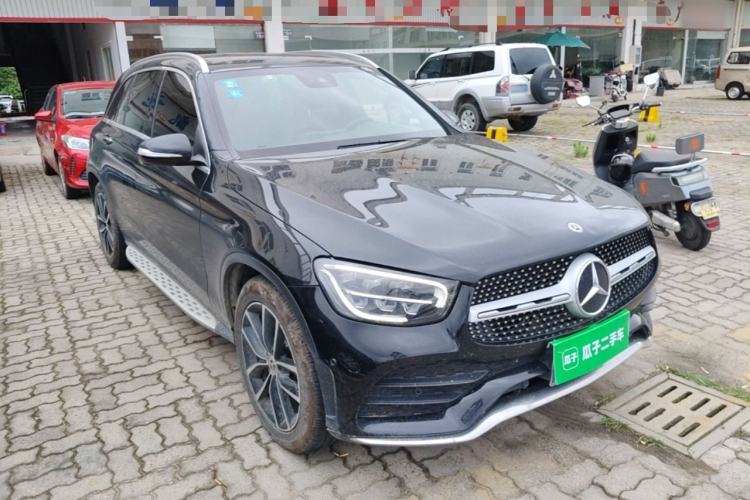 Used Mercedes-Benz GLC 2020 GLC 300 L 4MATIC Dynamic Edition Front Right 45 Deg