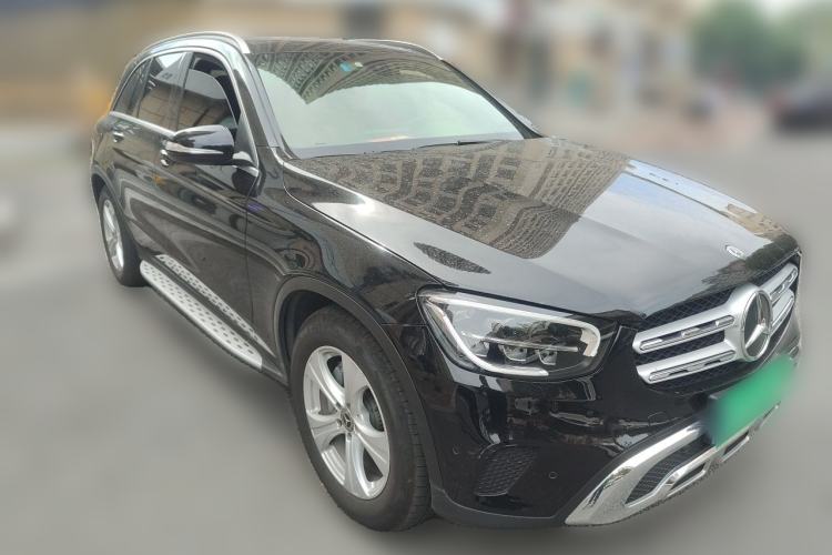 Used Mercedes-Benz GLC 2020 Facelifted GLC 260 L 4MATIC Dynamic Edition Front Right 45 Deg