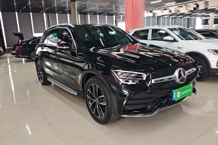 Used Mercedes-Benz GLC 2020 Facelift GLC 260 L 4MATIC Luxury Edition Front Right 45 Deg