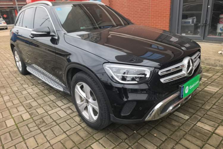Used Mercedes-Benz GLC 2020 GLC 260 L 4MATIC Dynamic Model Front Right 45 Deg