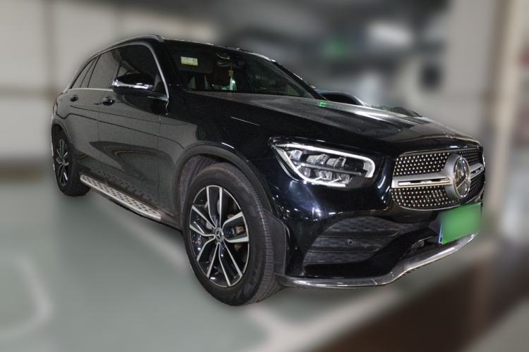 Used Mercedes-Benz GLC 2020 Facelift GLC 260 L 4MATIC Luxury Edition Front Right 45 Deg