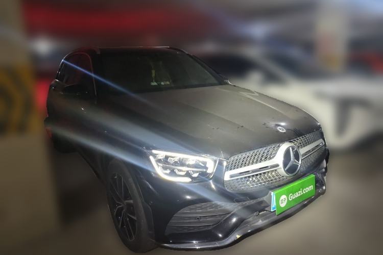 Used Mercedes-Benz GLC 2020 Facelift GLC 260 L 4MATIC Luxury Edition Front Right 45 Deg