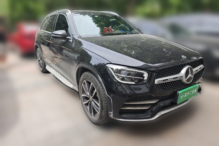 Used Mercedes-Benz GLC 2020 Facelift GLC 260 L 4MATIC Luxury Edition Front Right 45 Deg