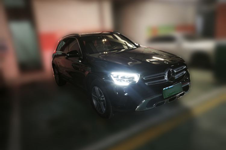 Used Mercedes-Benz GLC 2020 Facelift GLC 260 L 4MATIC Luxury Edition Front Right 45 Deg