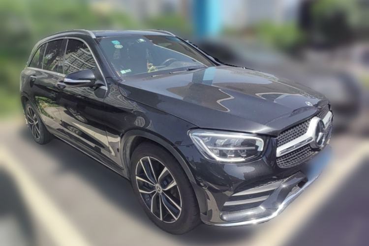 Used Mercedes-Benz GLC 2020 Facelift GLC 260 L 4MATIC Luxury Edition Front Right 45 Deg
