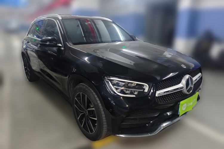 Used Mercedes-Benz GLC 2020 Facelift GLC 260 L 4MATIC Luxury Edition Front Right 45 Deg