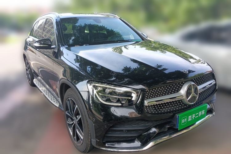 Used Mercedes-Benz GLC 2020 Facelift GLC 260 L 4MATIC Luxury Edition Front Right 45 Deg