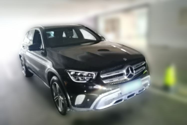 Used Mercedes-Benz GLC 2020 Facelift GLC 260 L 4MATIC Luxury Edition Front Right 45 Deg