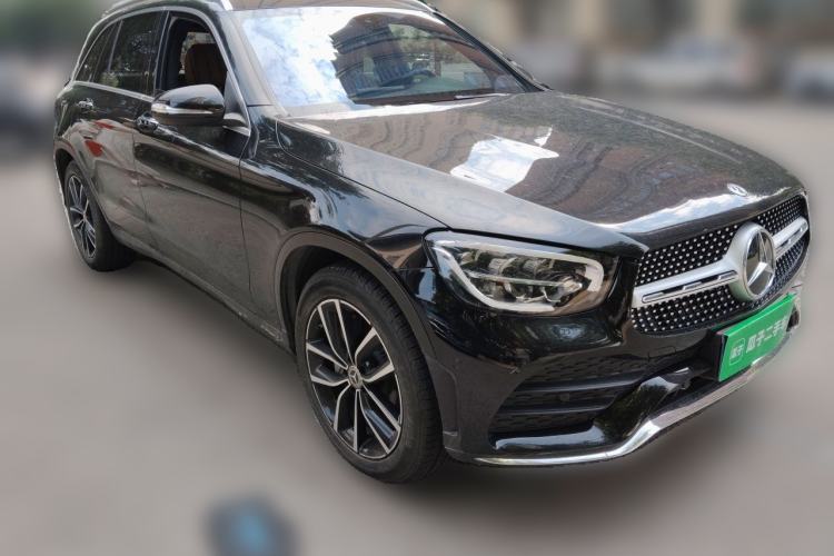 Used Mercedes-Benz GLC 2020 Facelift GLC 260 L 4MATIC Luxury Edition Front Right 45 Deg