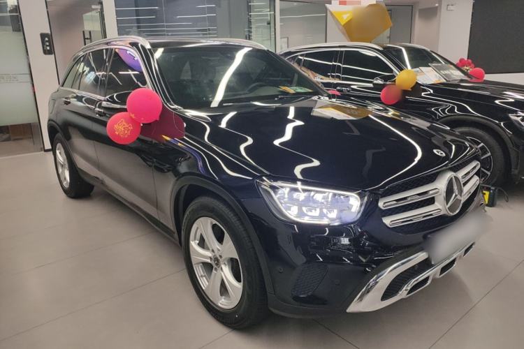 Used Mercedes-Benz GLC 2020 Facelifted GLC 260 L 4MATIC Dynamic Edition Front Right 45 Deg