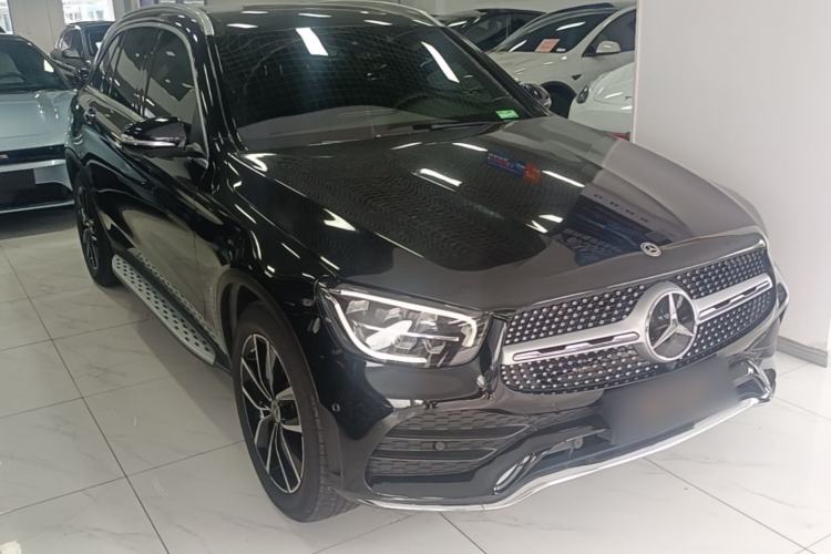 Used Mercedes-Benz GLC 2020 Facelift GLC 260 L 4MATIC Luxury Edition Front Right 45 Deg