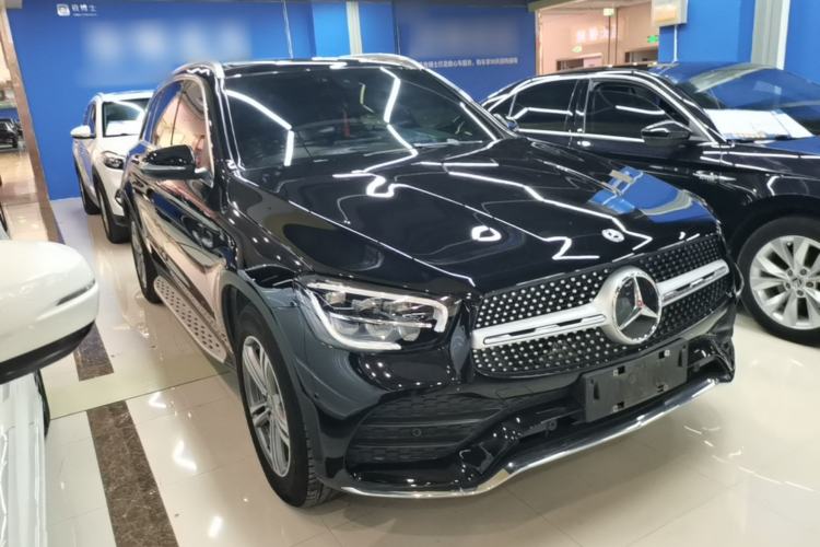 Used Mercedes-Benz GLC 2020 GLC 260 L 4MATIC Luxury Model Front Right 45 Deg
