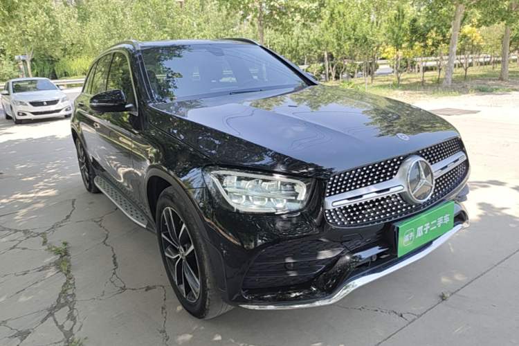 Used Mercedes-Benz GLC 2020 Facelifted GLC 260 L 4MATIC Dynamic Edition Front Right 45 Deg