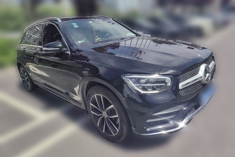 Used Mercedes-Benz GLC 2020 Facelift GLC 260 L 4MATIC Luxury Edition Front Right 45 Deg