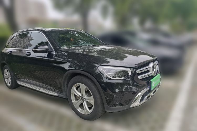 Used Mercedes-Benz GLC 2020 Facelifted GLC 260 L 4MATIC Dynamic Edition Front Right 45 Deg