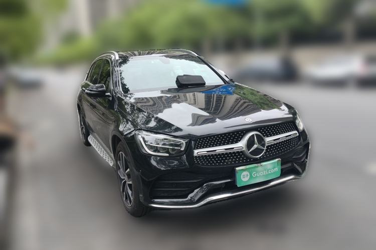 Used Mercedes-Benz GLC 2020 Facelift GLC 260 L 4MATIC Luxury Edition Front Right 45 Deg