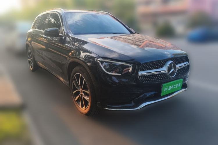 Used Mercedes-Benz GLC 2020 Facelift GLC 260 L 4MATIC Luxury Edition Front Right 45 Deg