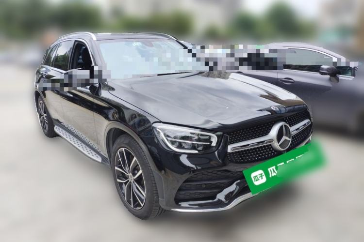 Used Mercedes-Benz GLC 2020 Facelift GLC 260 L 4MATIC Luxury Edition Front Right 45 Deg