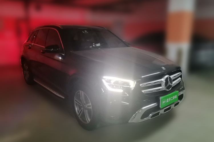Used Mercedes-Benz GLC 2020 Facelifted GLC 260 L 4MATIC Dynamic Edition Front Right 45 Deg
