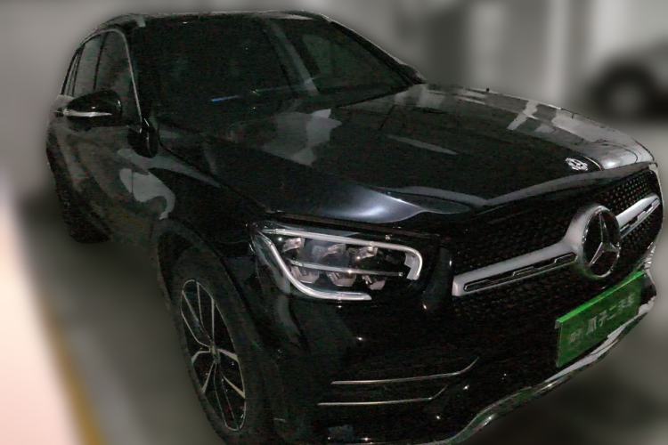 Used Mercedes-Benz GLC 2020 Facelift GLC 260 L 4MATIC Luxury Edition Front Right 45 Deg