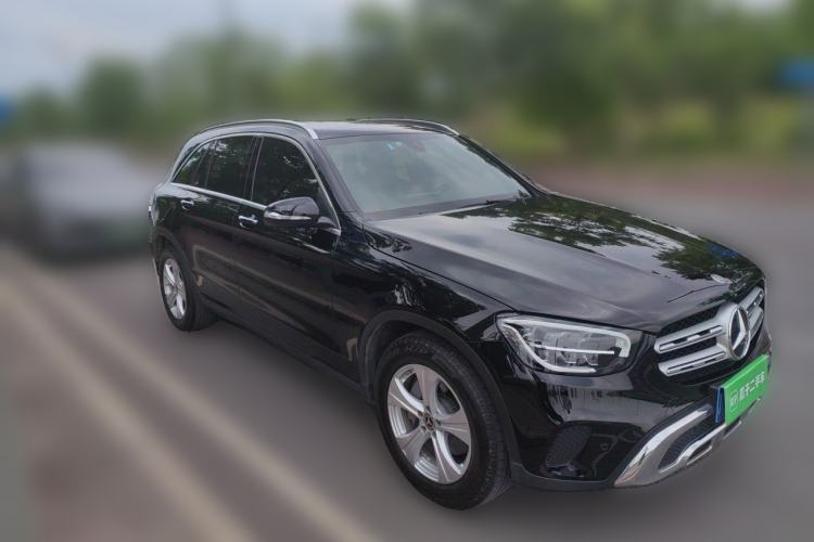 Used Mercedes-Benz GLC 2020 Facelifted GLC 260 L 4MATIC Dynamic Edition Front Right 45 Deg