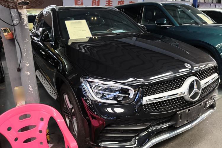 Used Mercedes-Benz GLC 2020 GLC 260 L 4MATIC Luxury Model Front Right 45 Deg