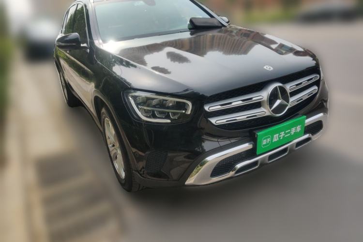 Used Mercedes-Benz GLC 2020 Facelifted GLC 260 L 4MATIC Dynamic Edition Front Right 45 Deg