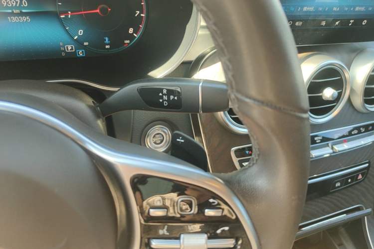 Used Mercedes-Benz GLC 2020 Facelift GLC 260 L 4MATIC Luxury Edition Gear Lever