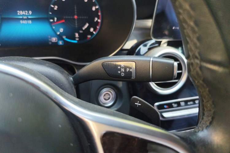 Used Mercedes-Benz GLC 2020 GLC 260 L 4MATIC Dynamic Model Gear Lever