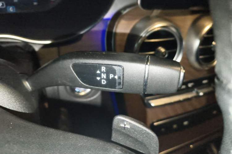 Used Mercedes-Benz GLC 2020 GLC 300 L 4MATIC Dynamic Edition Gear Lever