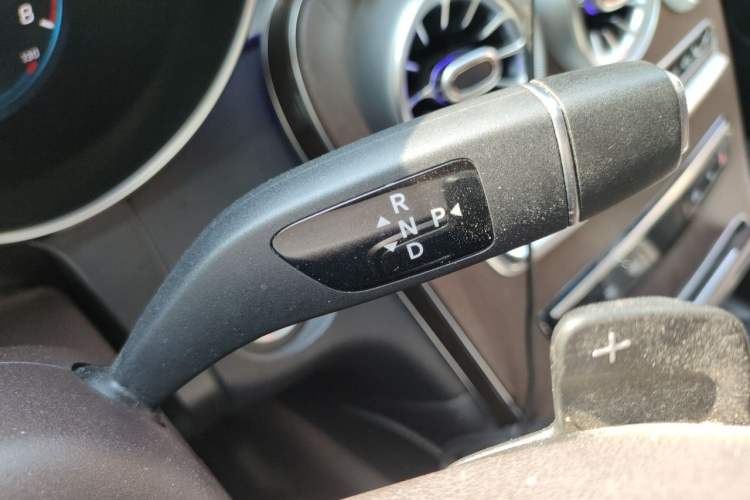 Used Mercedes-Benz GLC 2020 Facelift GLC 260 L 4MATIC Luxury Edition Gear Lever
