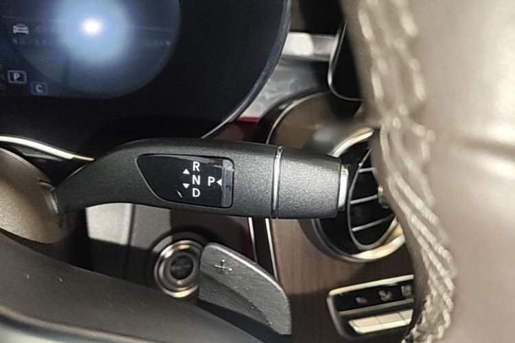 Used Mercedes-Benz GLC 2020 Facelift GLC 300 L 4MATIC Dynamic Edition Gear Lever