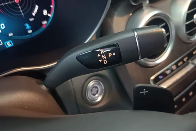 Used Mercedes-Benz GLC 2020 Facelifted GLC 260 L 4MATIC Dynamic Edition Gear Lever