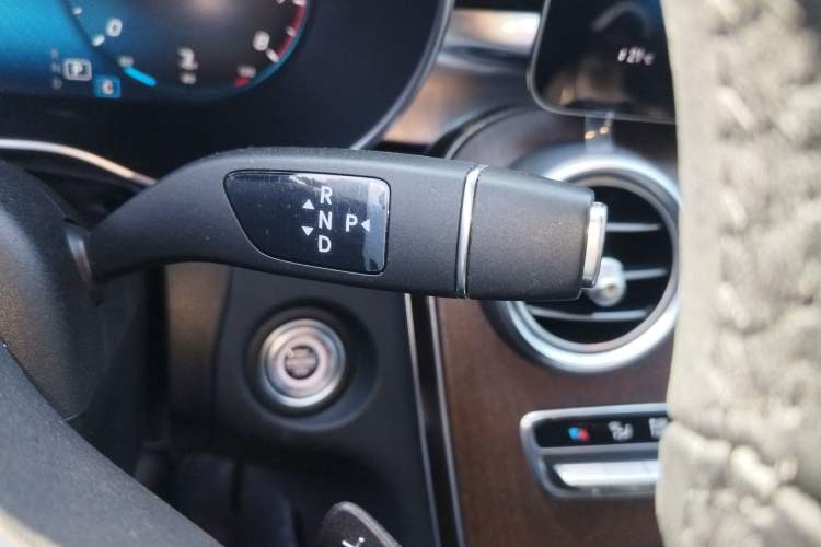 Used Mercedes-Benz GLC 2020 Facelift GLC 260 L 4MATIC Luxury Edition Gear Lever