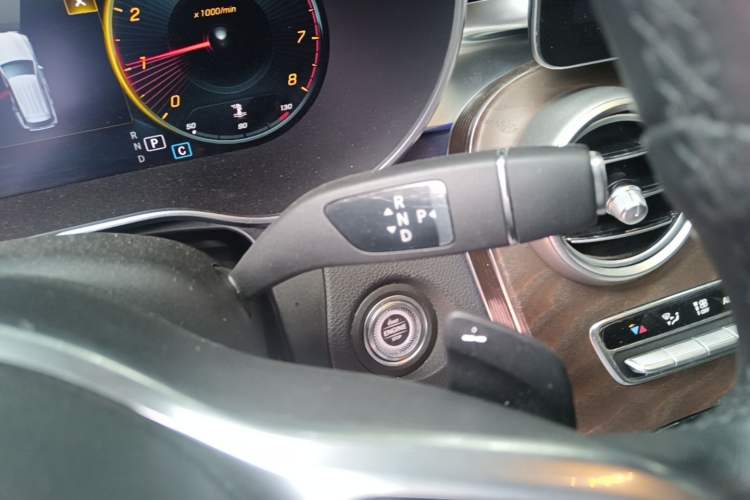Used Mercedes-Benz GLC 2020 GLC 260 L 4MATIC Luxury Model Gear Lever