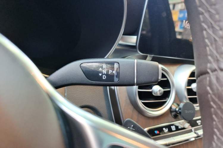 Used Mercedes-Benz GLC 2020 Facelift GLC 300 L 4MATIC Dynamic Edition Gear Lever