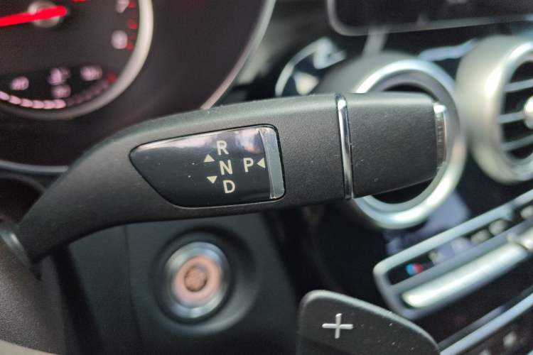 Used Mercedes-Benz GLC 2020 GLC 260 L 4MATIC Dynamic Model Gear Lever