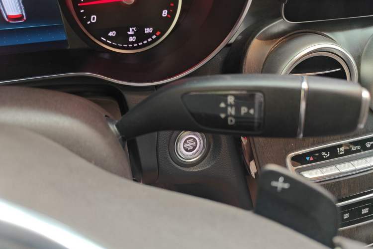 Used Mercedes-Benz GLC 2020 GLC 260 L 4MATIC Dynamic Model Gear Lever