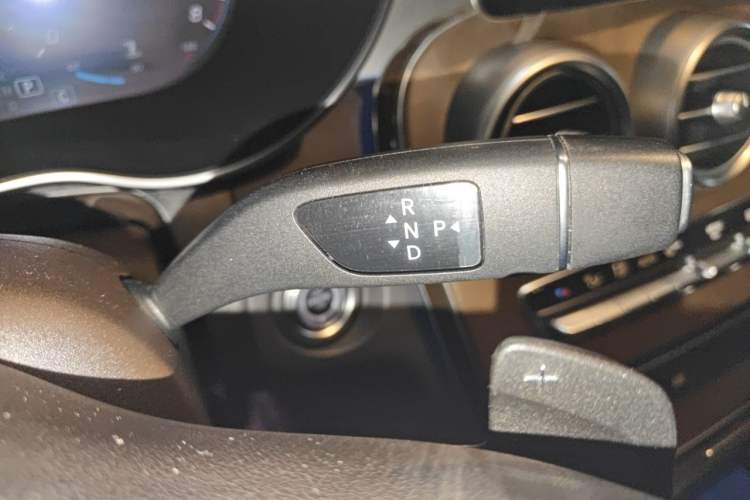 Used Mercedes-Benz GLC 2020 Facelift GLC 300 L 4MATIC Dynamic Edition Gear Lever