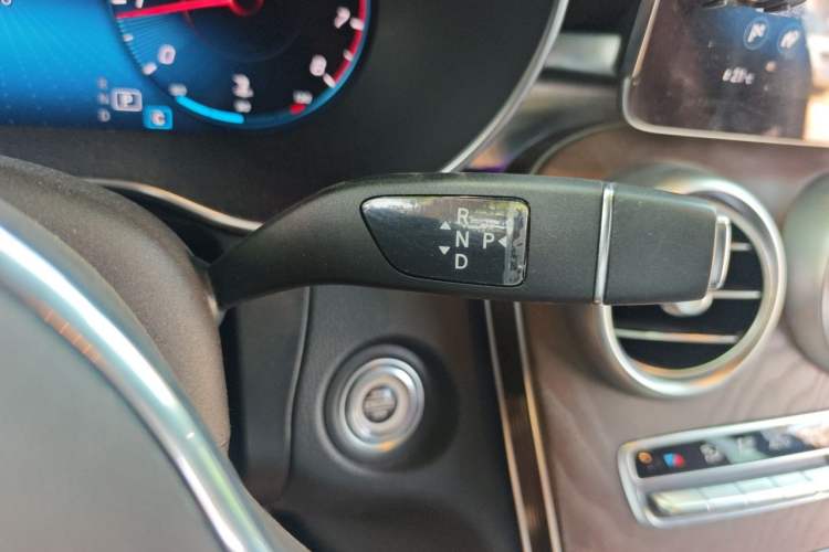 Used Mercedes-Benz GLC 2020 Facelift GLC 300 L 4MATIC Dynamic Edition Gear Lever