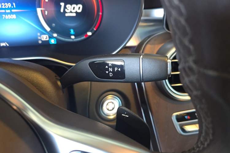 Used Mercedes-Benz GLC 2020 Facelift GLC 300 L 4MATIC Dynamic Edition Gear Lever