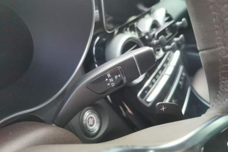 Used Mercedes-Benz GLC 2020 Facelifted GLC 260 L 4MATIC Dynamic Edition Gear Lever