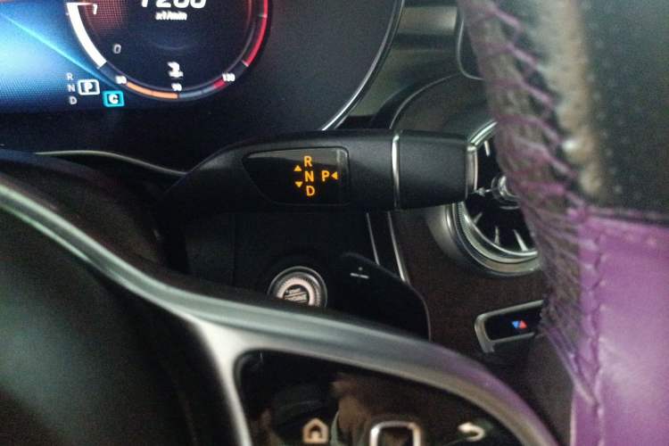 Used Mercedes-Benz GLC 2020 GLC 260 L 4MATIC Luxury Model Gear Lever