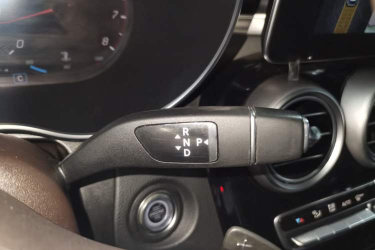 Used Mercedes-Benz GLC 2020 GLC 260 L 4MATIC Dynamic Model Gear Lever