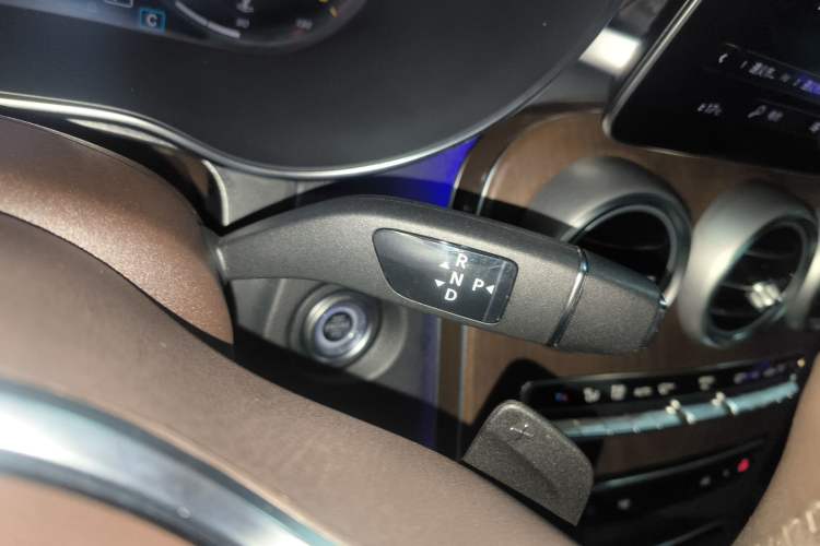 Used Mercedes-Benz GLC 2020 Facelifted GLC 260 L 4MATIC Dynamic Edition Gear Lever