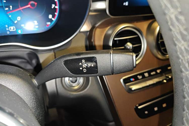 Used Mercedes-Benz GLC 2020 GLC 300 L 4MATIC Dynamic Edition Gear Lever