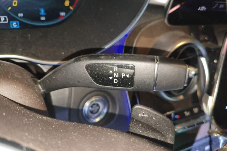 Used Mercedes-Benz GLC 2020 Facelift GLC 260 L 4MATIC Luxury Edition Gear Lever
