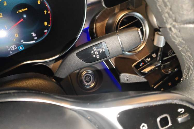Used Mercedes-Benz GLC 2020 Facelift GLC 300 L 4MATIC Dynamic Edition Gear Lever