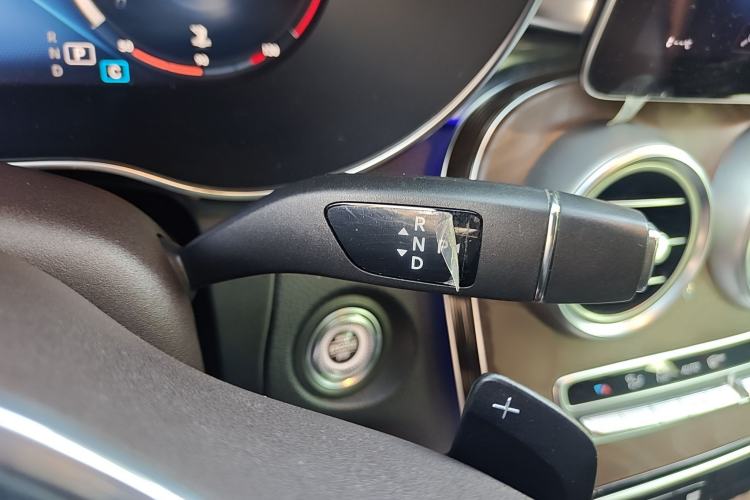 Used Mercedes-Benz GLC 2020 GLC 300 L 4MATIC Dynamic Edition Gear Lever